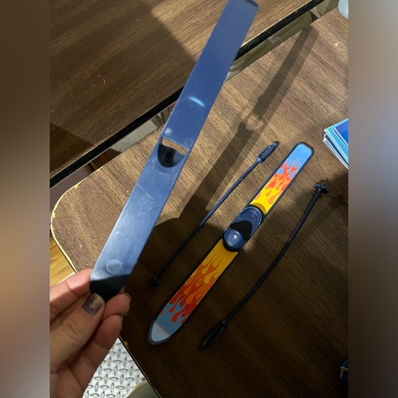 MY SCENE ACCESSORIES - Picture 3 of 3